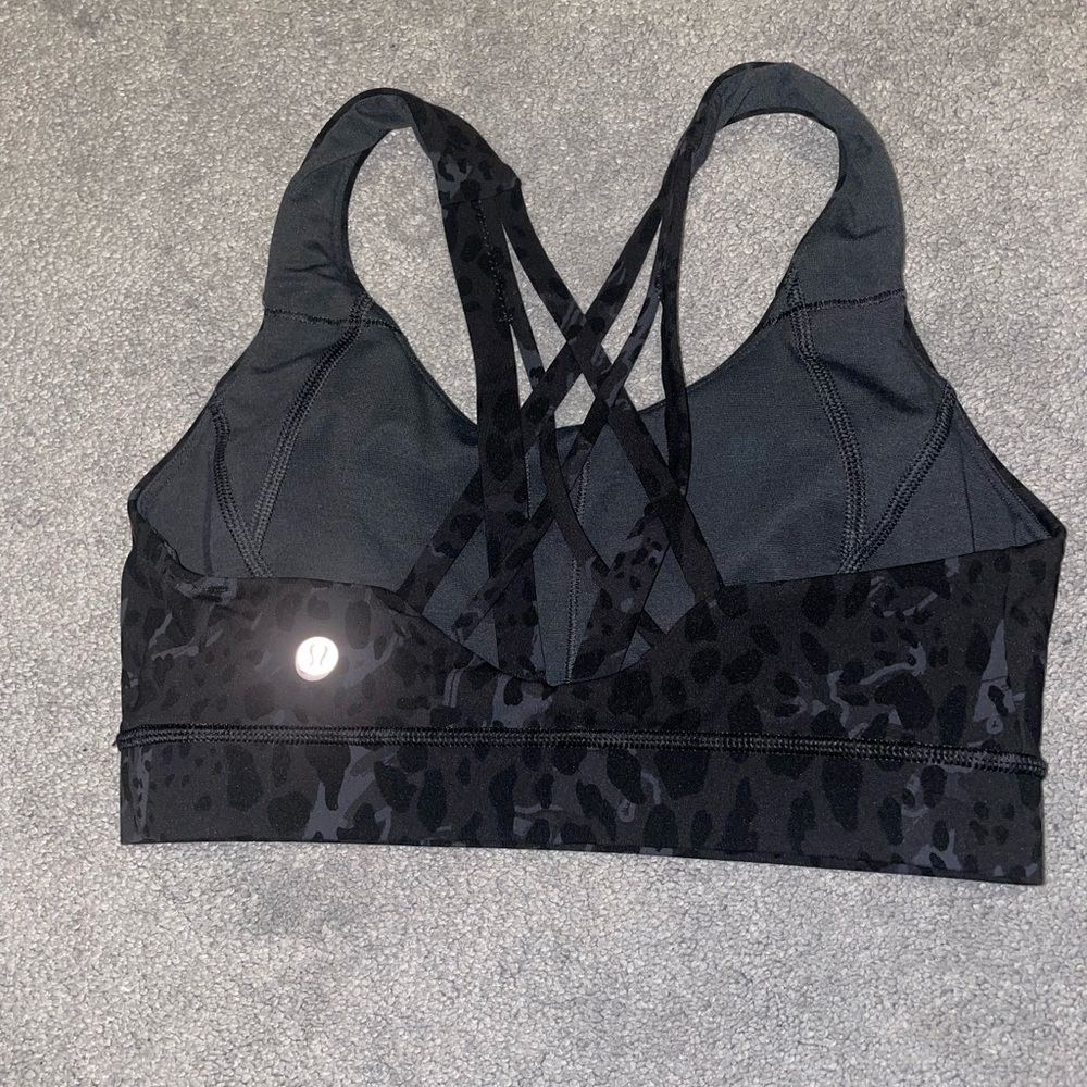 LULULEMON free to be elevated sports bra !